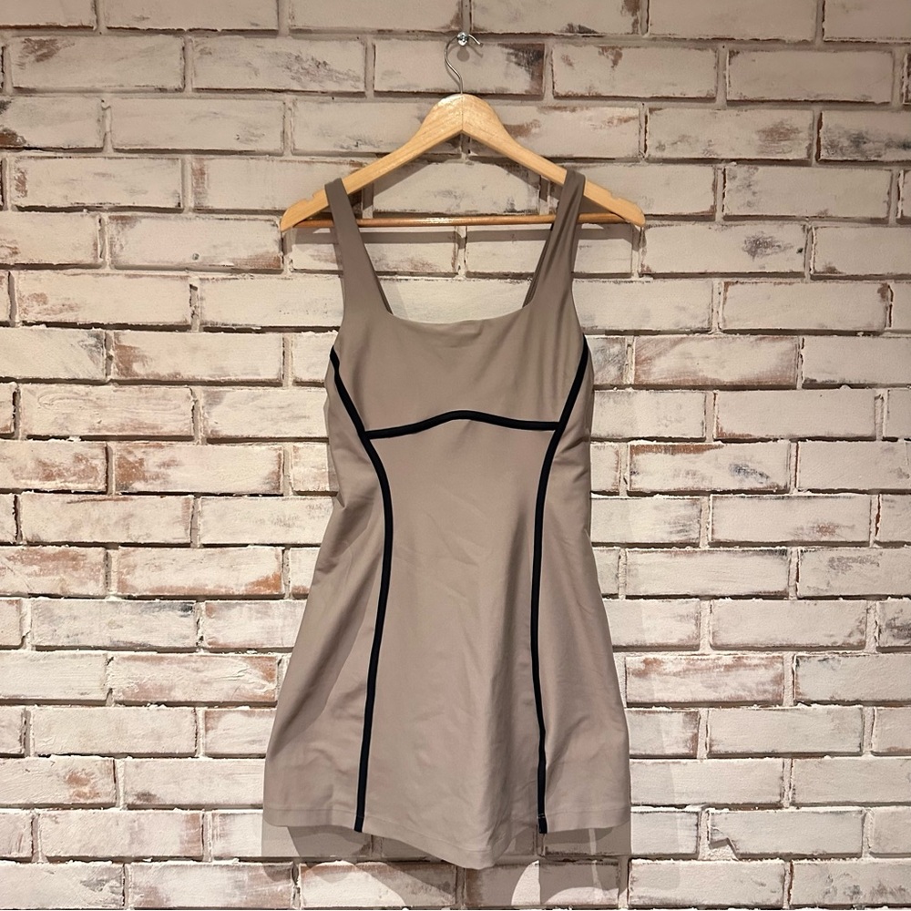 YPB Abercrombie SculptLUX active dress